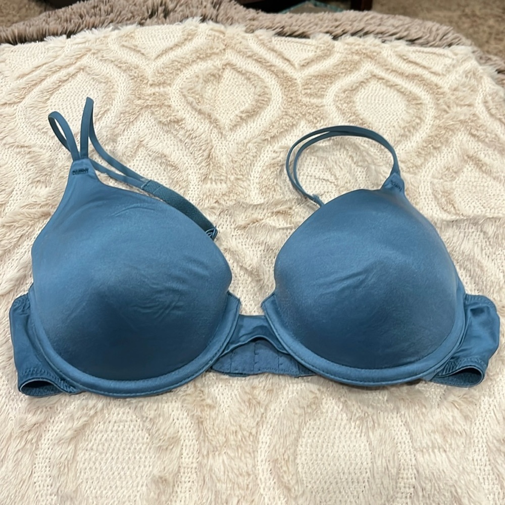 Victoria’s Secret full coverage lightly padded bra